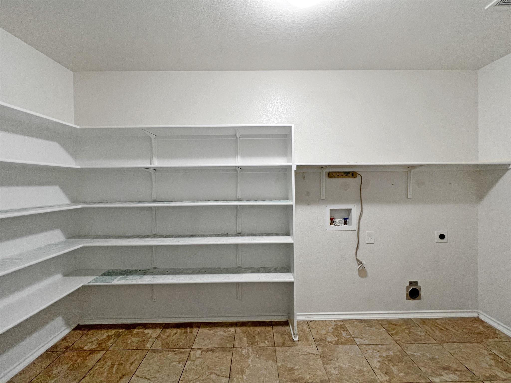 2107 Outpost Dr, Cedar Park, TX 78613