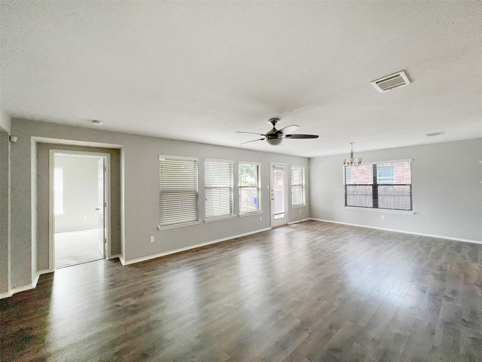 2107 Outpost Dr, Cedar Park, TX 78613