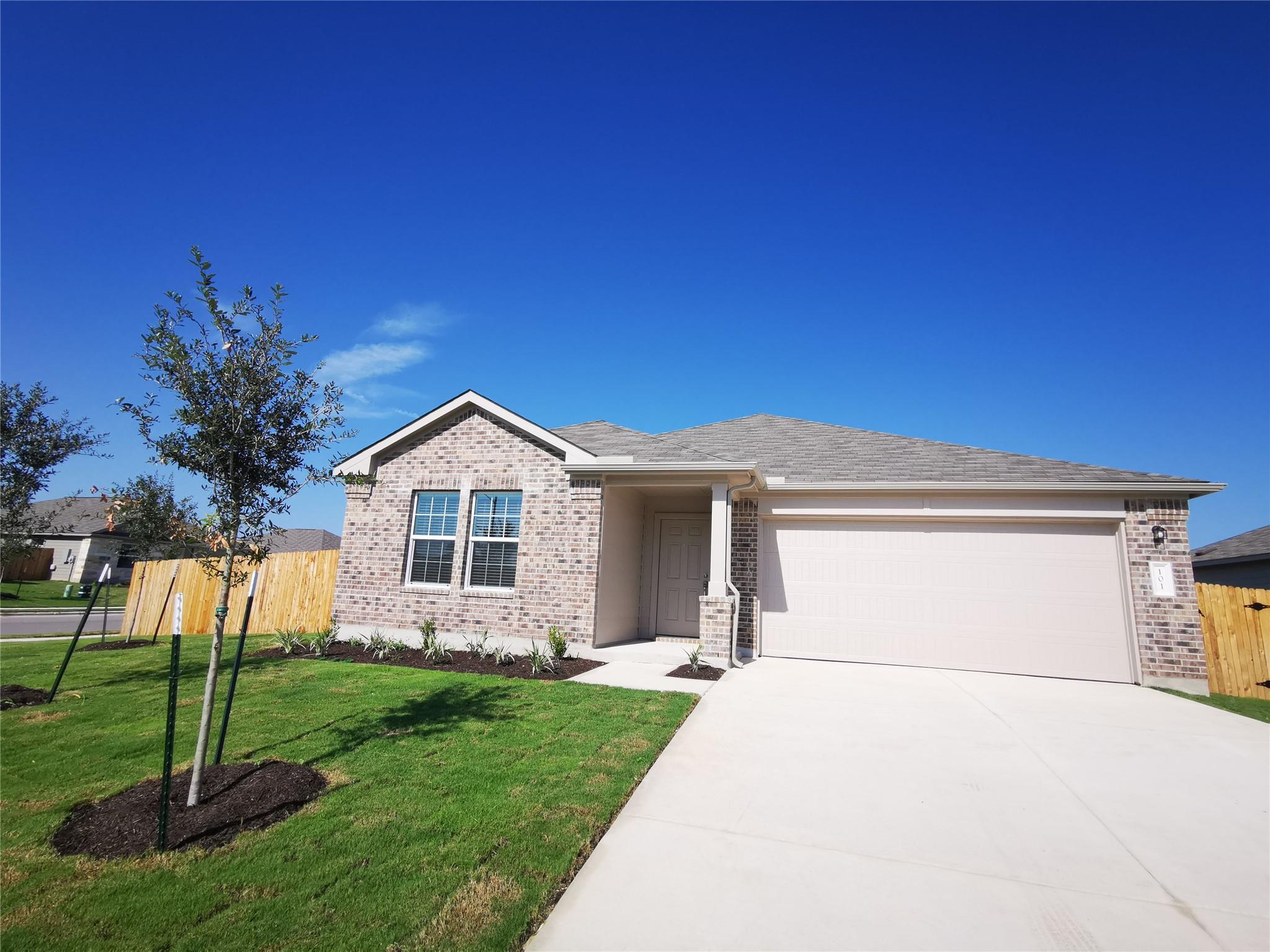 101 Red Buckeye St, Hutto, TX 78634