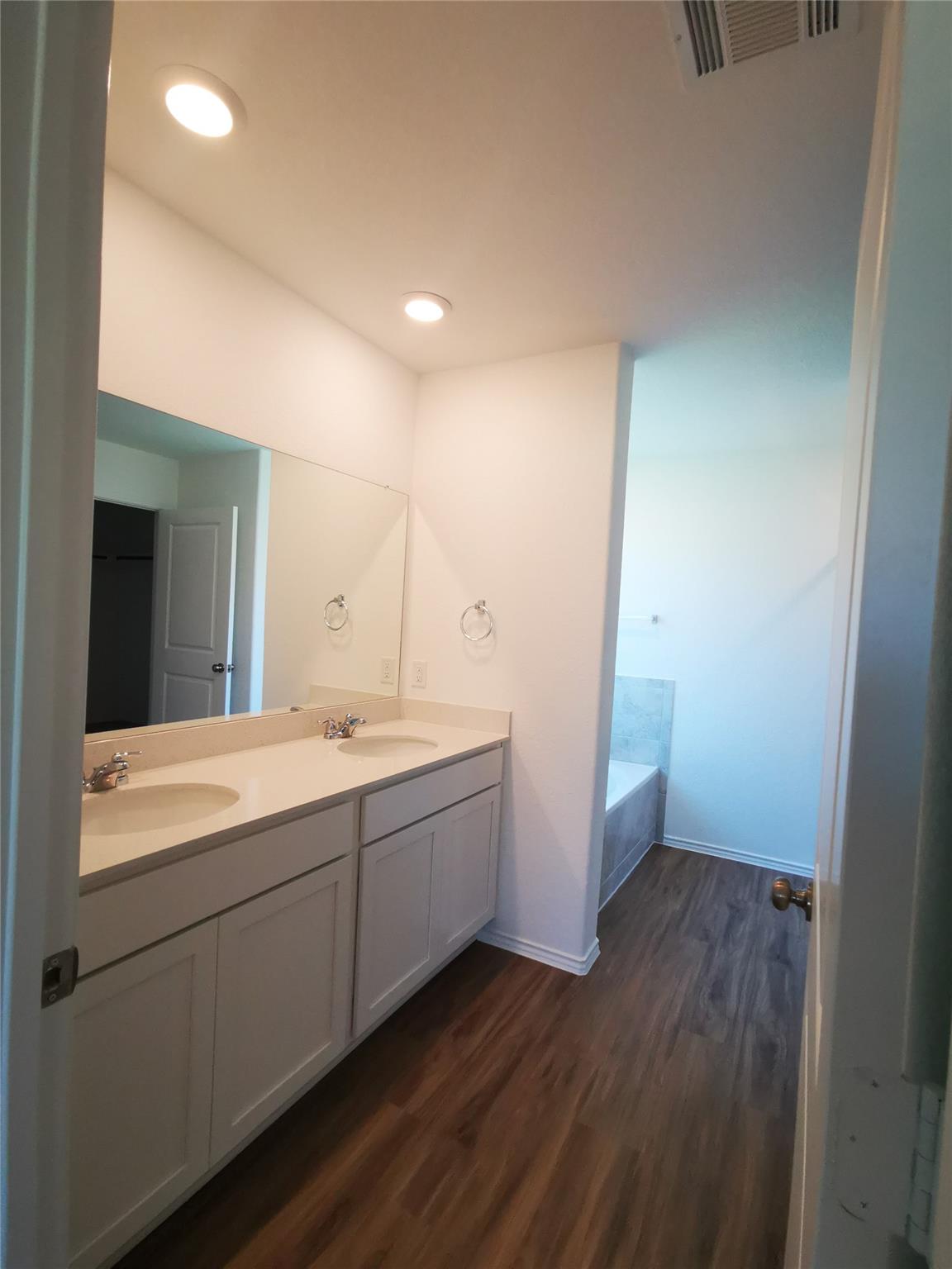 101 Red Buckeye St, Hutto, TX 78634