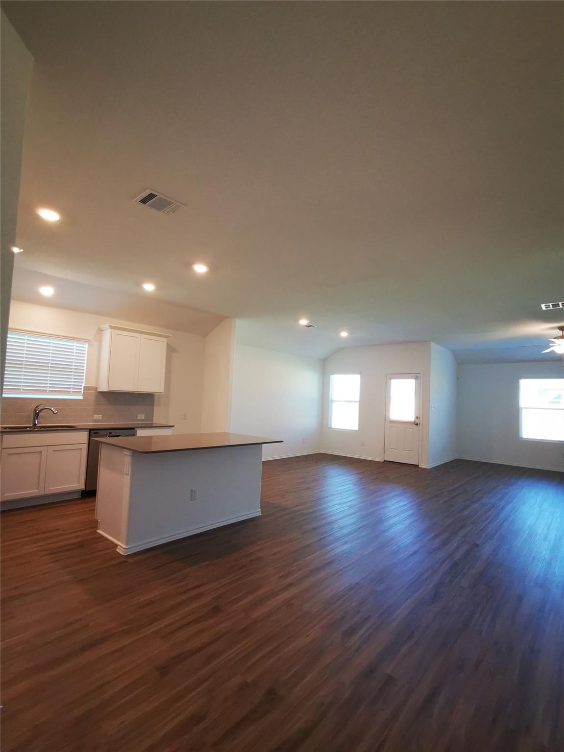 101 Red Buckeye St, Hutto, TX 78634