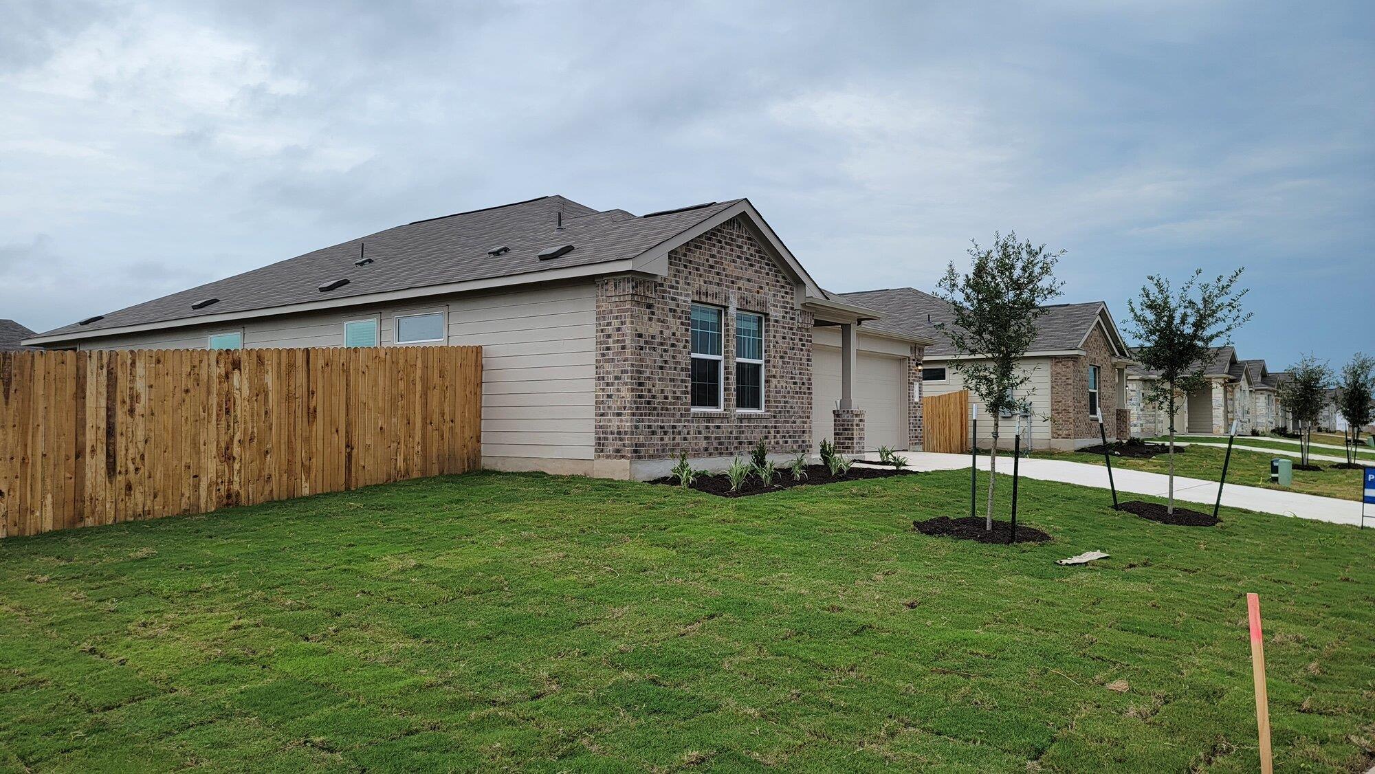 101 Red Buckeye St, Hutto, TX 78634