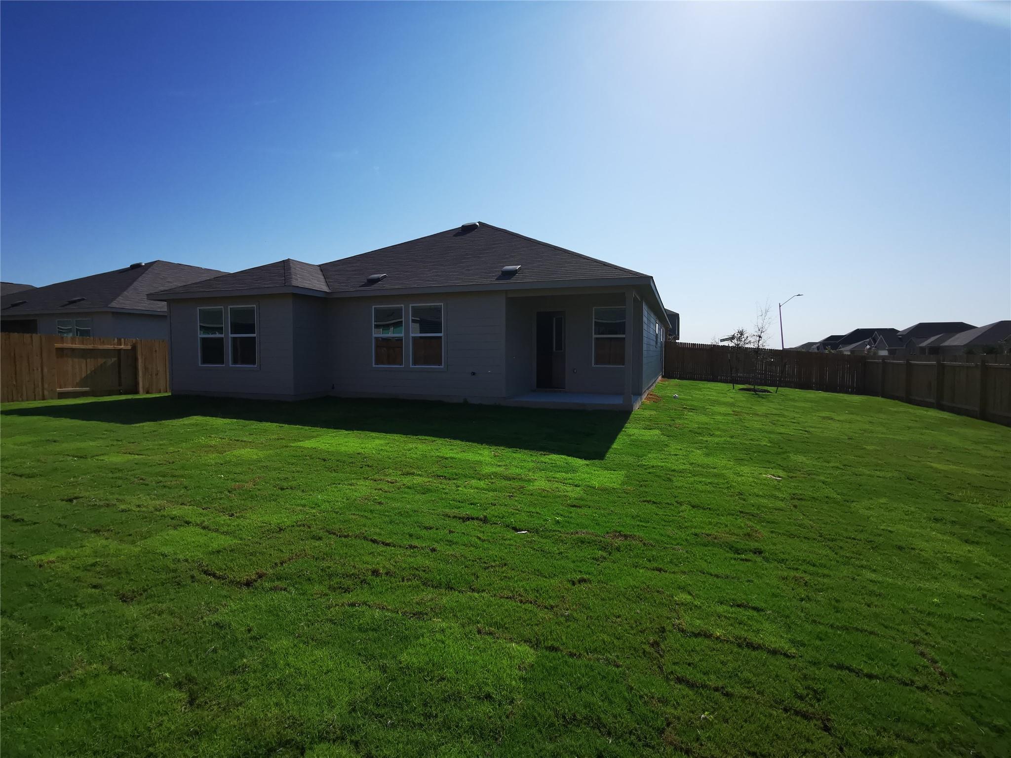 101 Red Buckeye St, Hutto, TX 78634