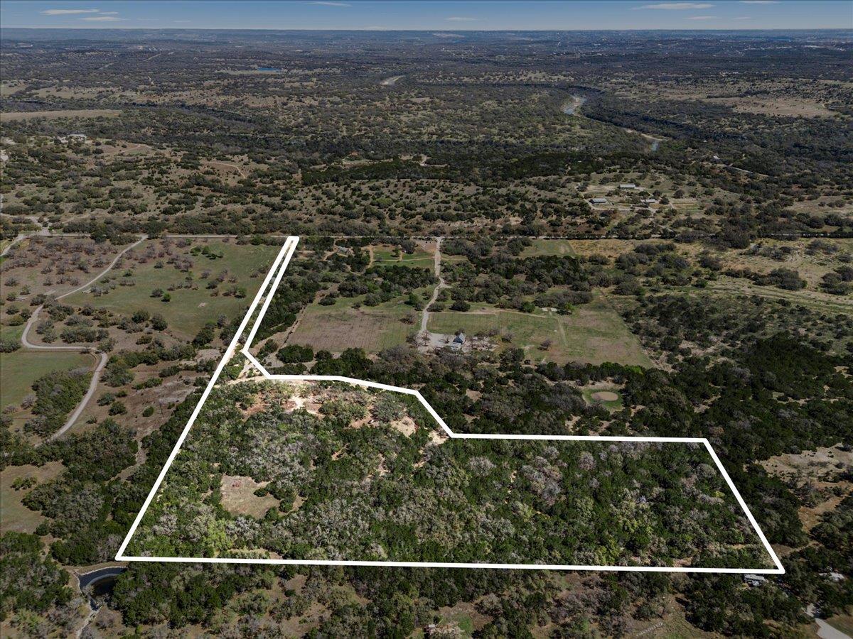 25723 Hamilton Pool Rd, Round Mountain, TX 78654