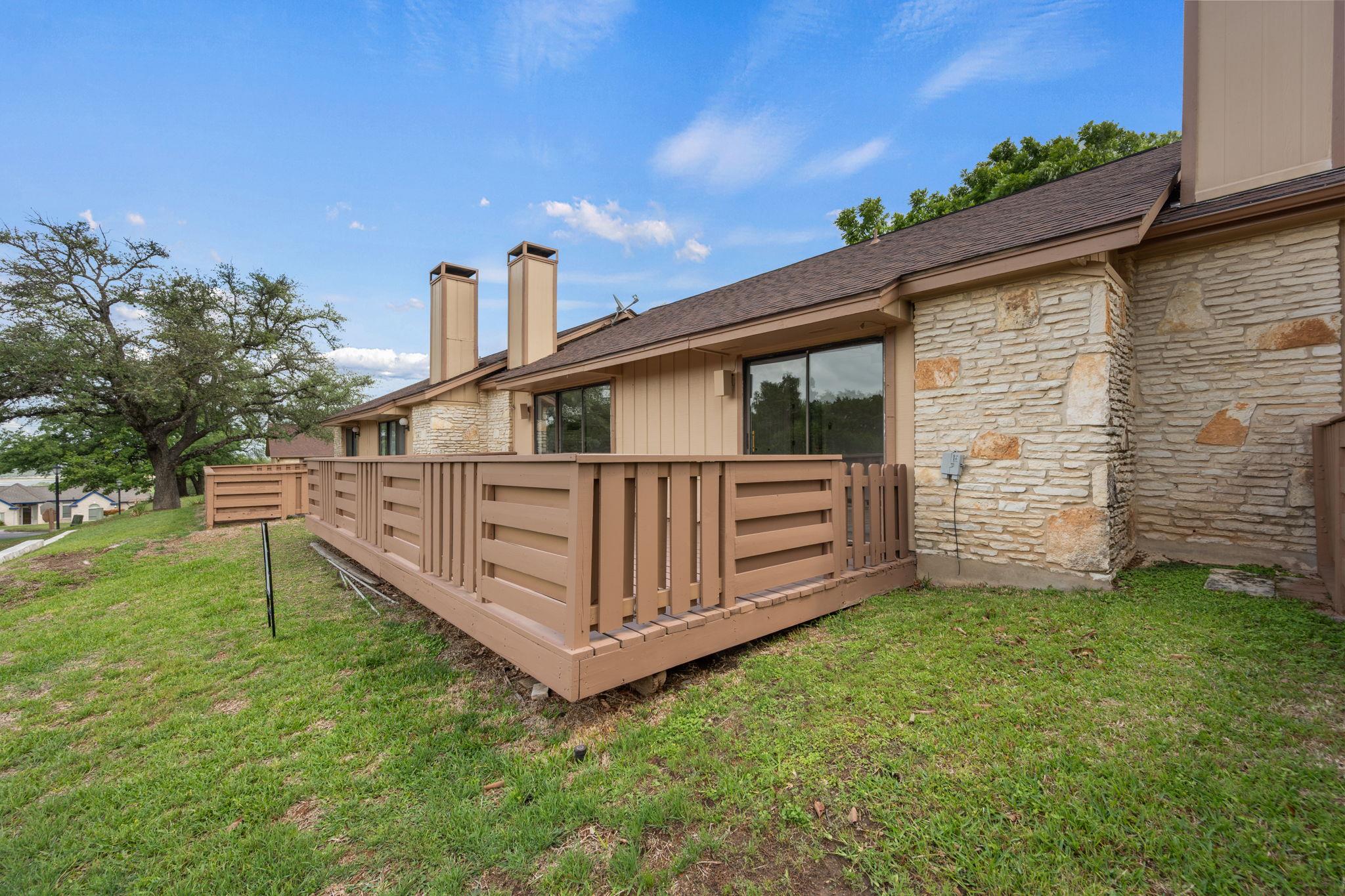 11 Oaks Pl, Lago Vista, TX 78645