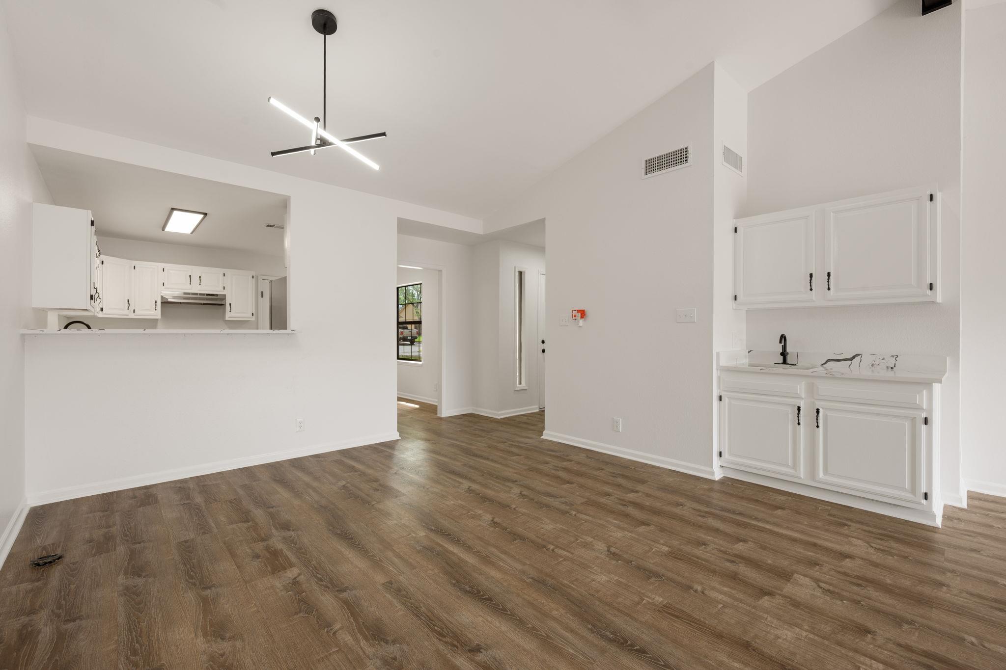 11 Oaks Pl, Lago Vista, TX 78645