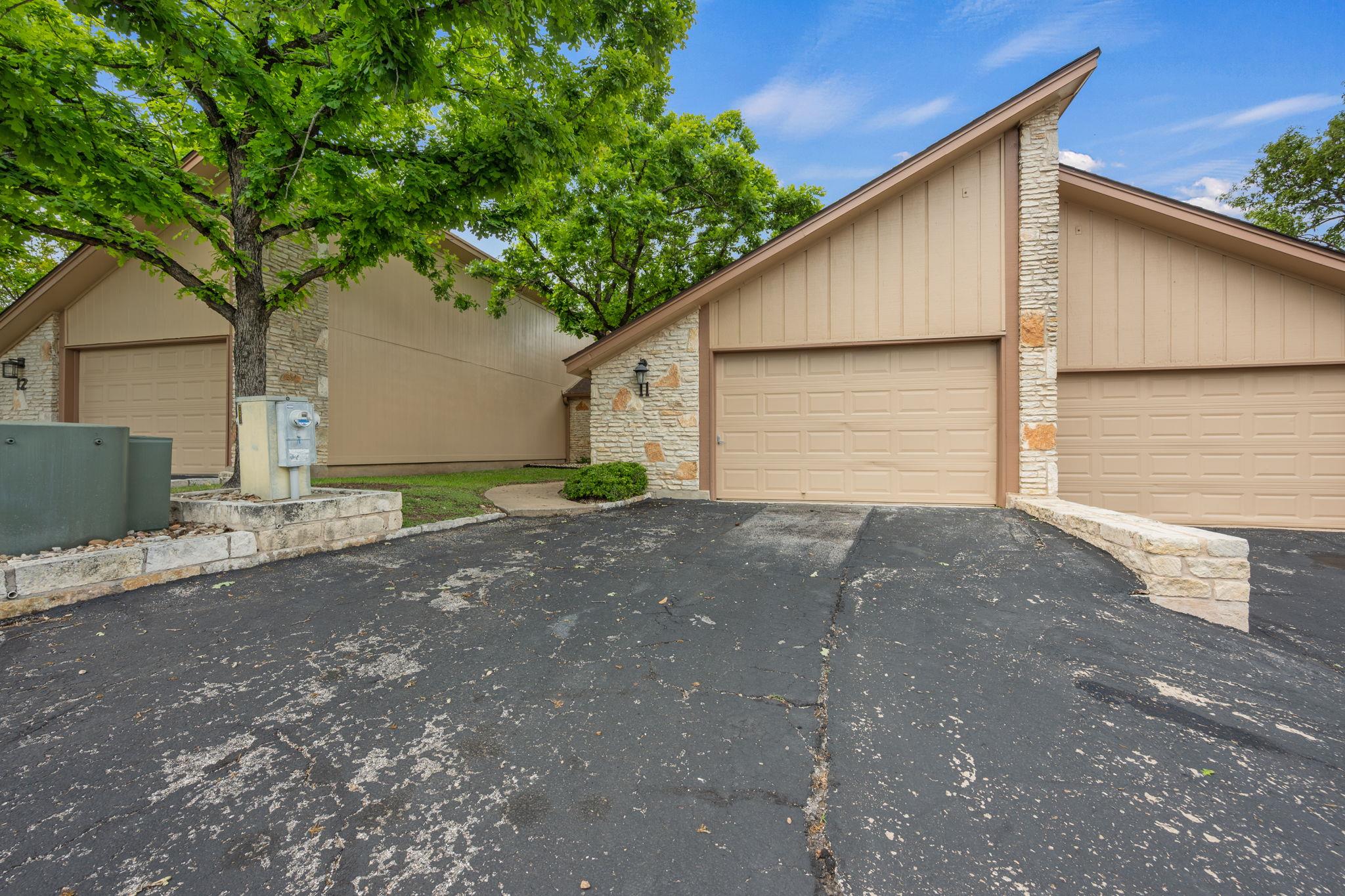 11 Oaks Pl, Lago Vista, TX 78645