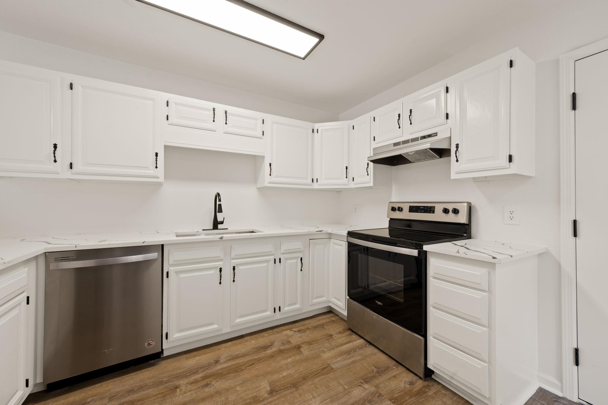 11 Oaks Pl, Lago Vista, TX 78645