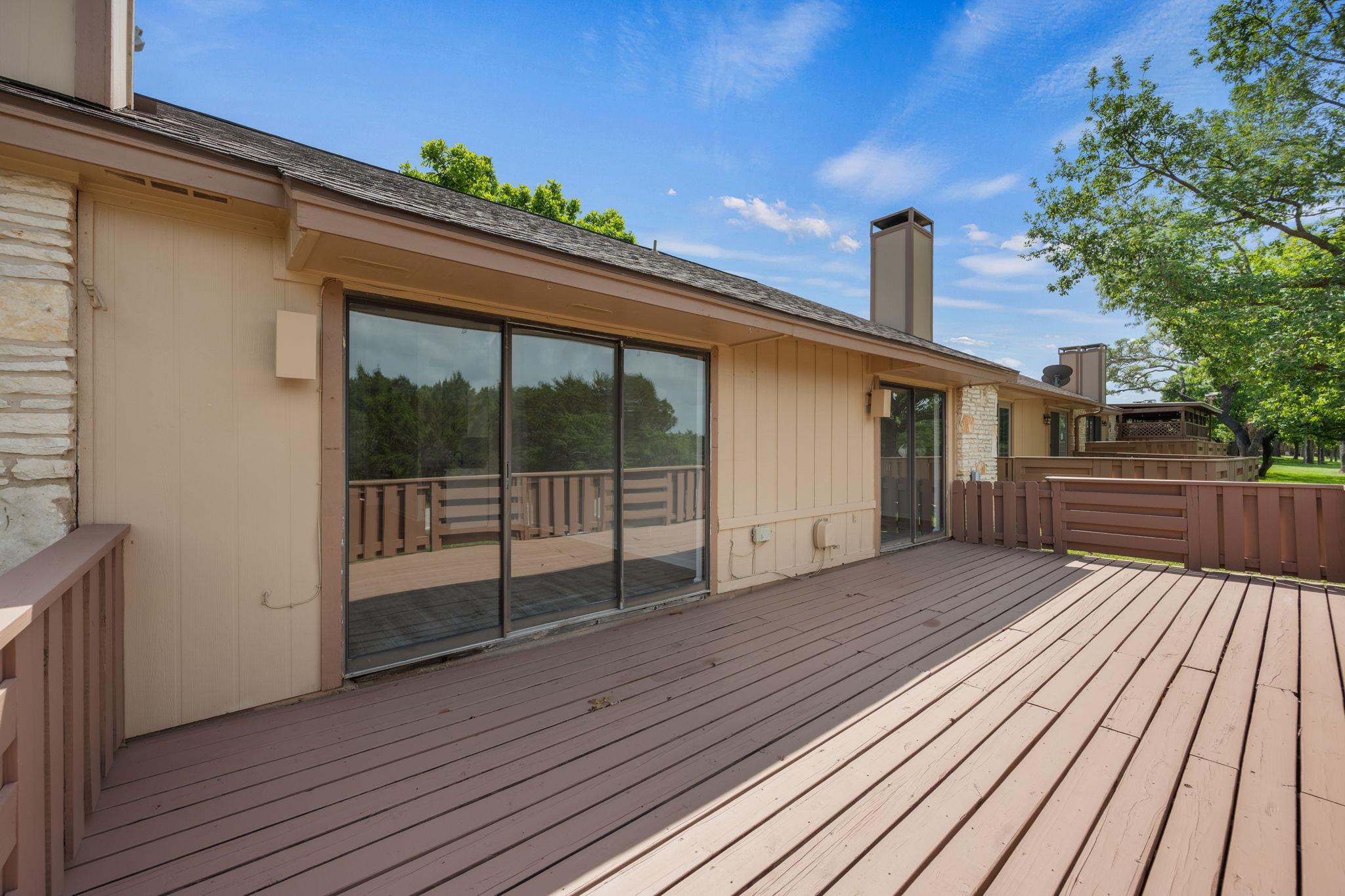 11 Oaks Pl, Lago Vista, TX 78645