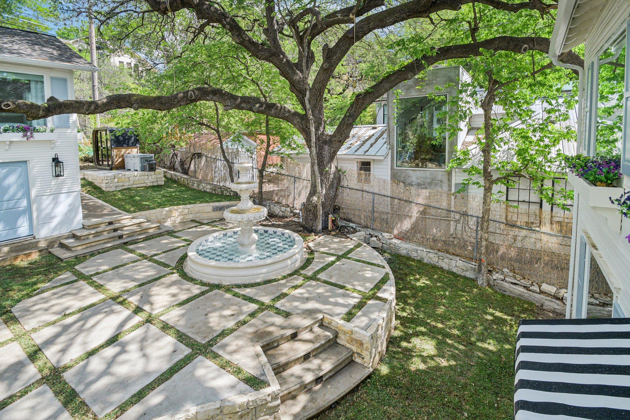 1205 Alta Vista Ave # B, Austin, TX 78704