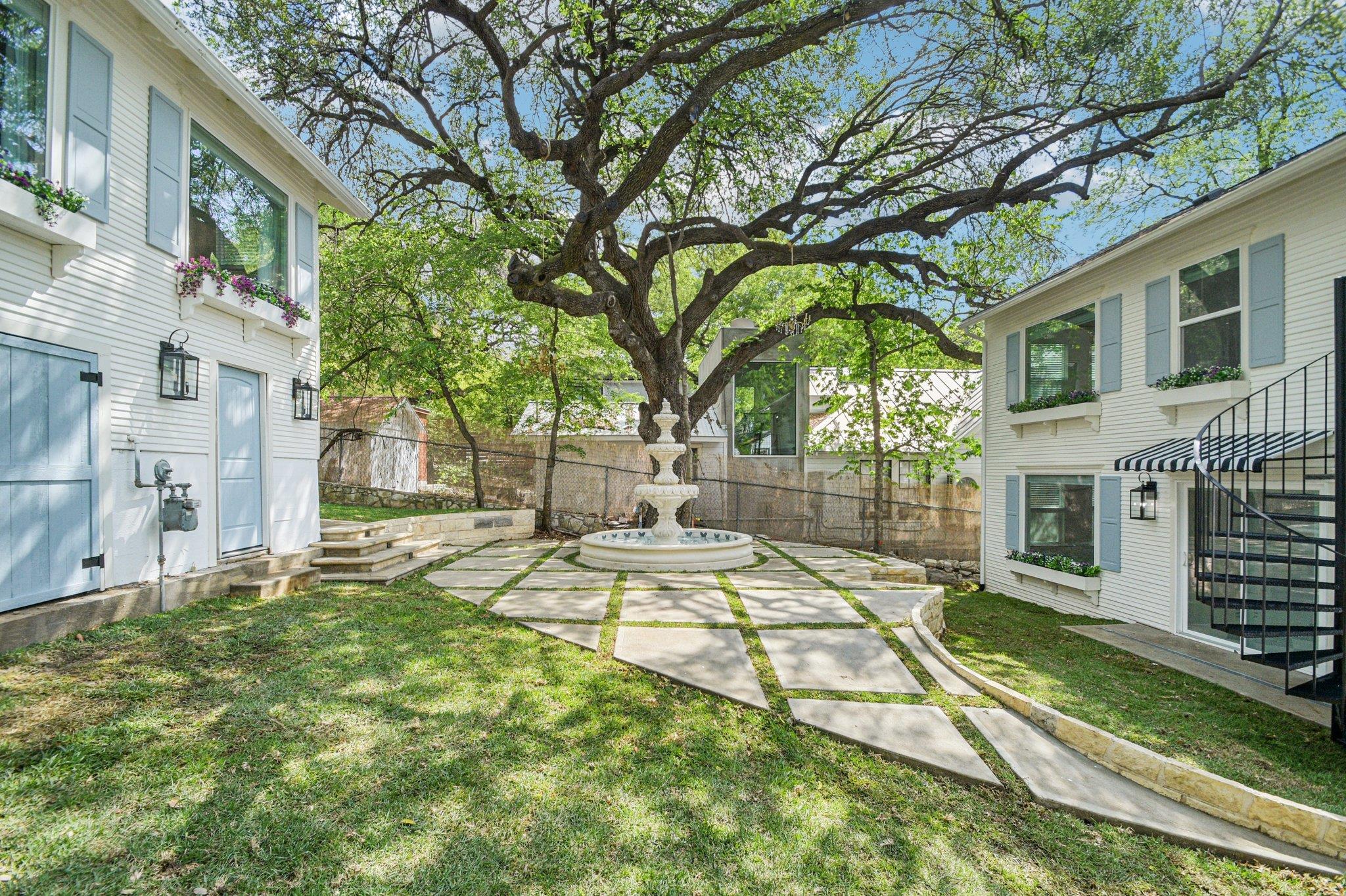 1205 Alta Vista Ave # A, Austin, TX 78704