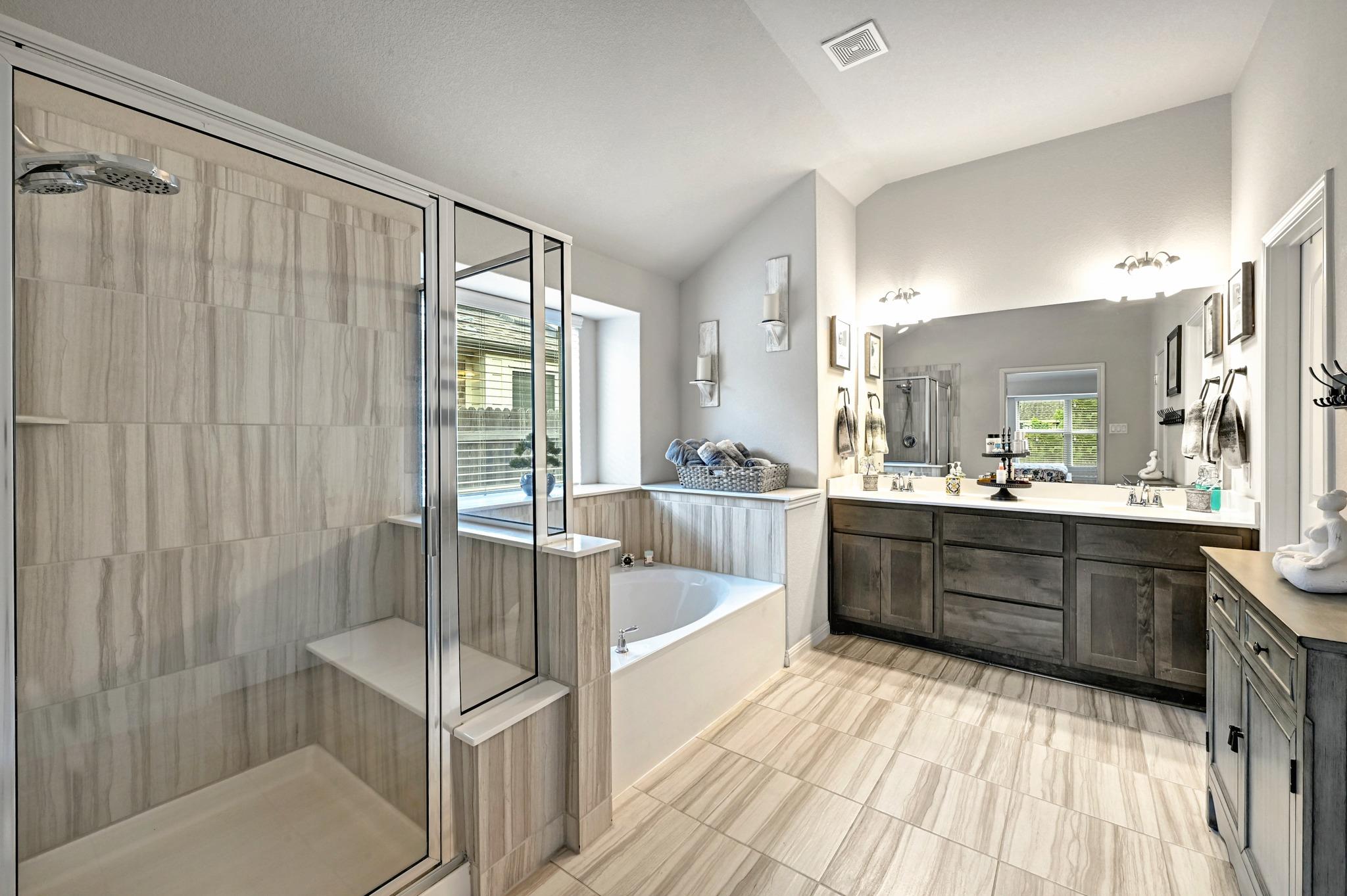 113 W Highfield St, Hutto, TX 78634