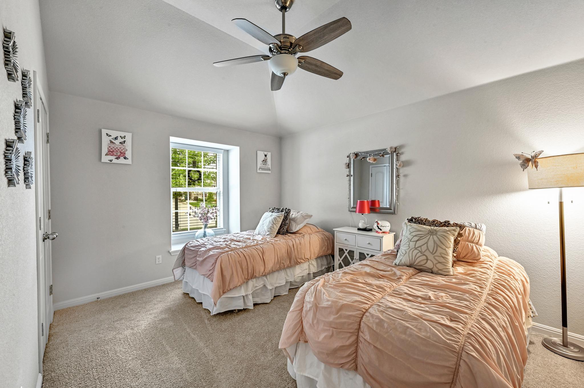 113 W Highfield St, Hutto, TX 78634