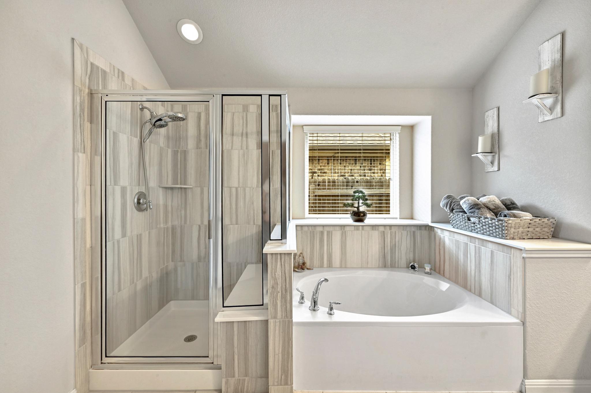 113 W Highfield St, Hutto, TX 78634