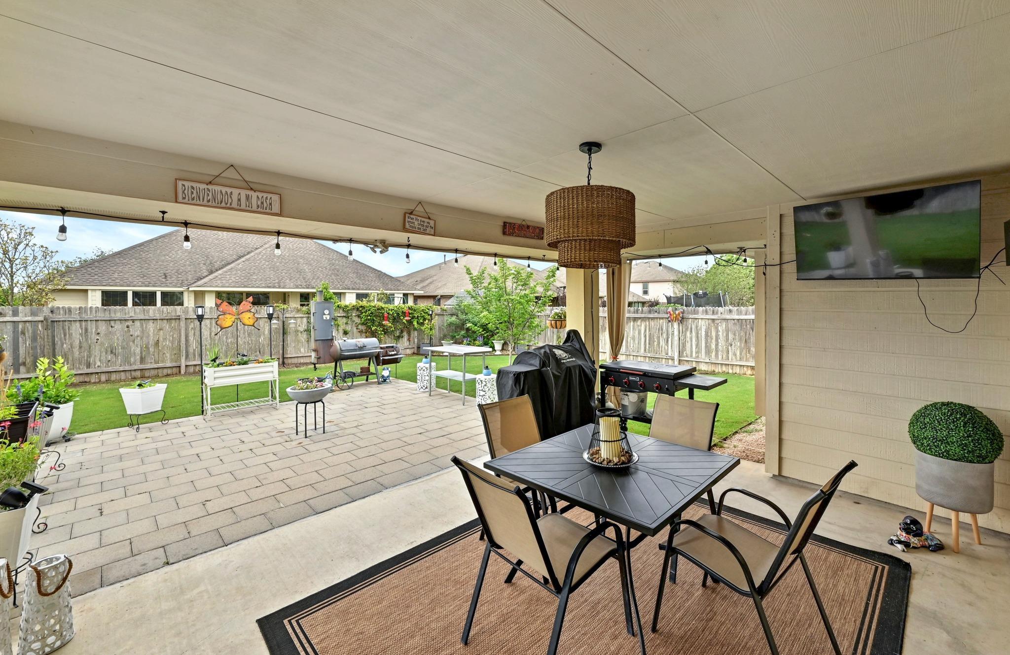 113 W Highfield St, Hutto, TX 78634