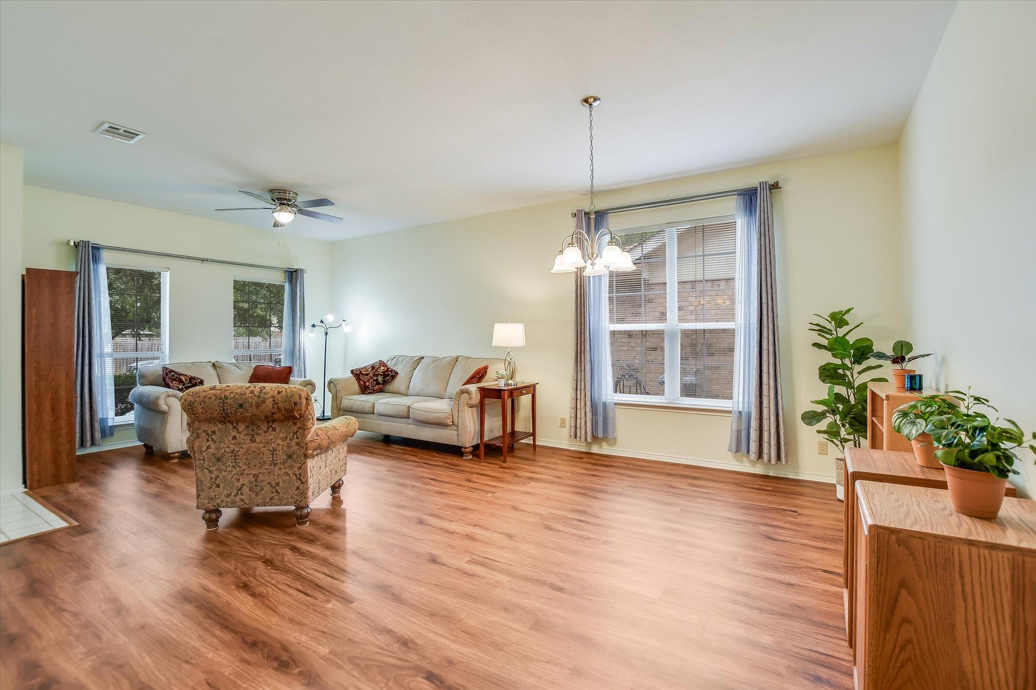 1506 Suzi Ln, Pflugerville, TX 78660