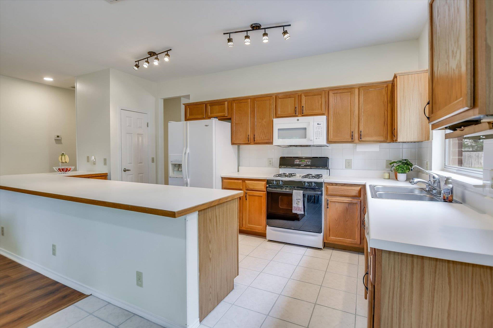 1506 Suzi Ln, Pflugerville, TX 78660