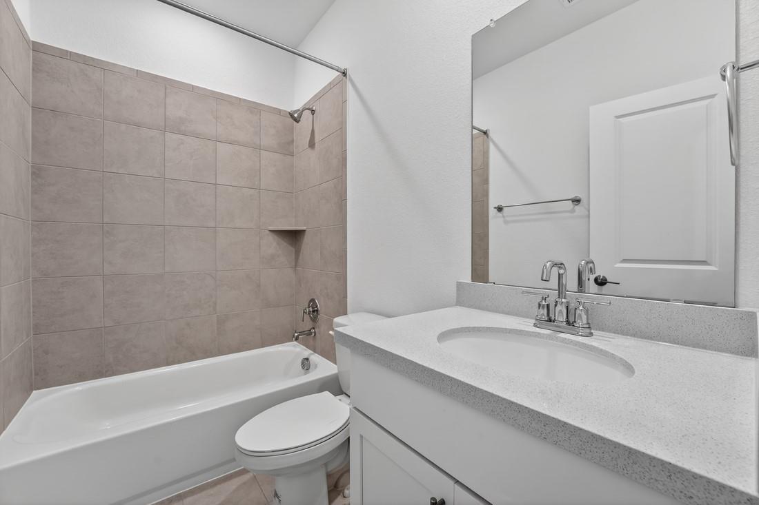95 Flowers Ave, Hutto, TX 78634