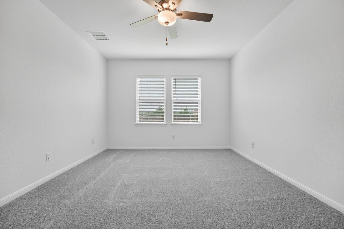 95 Flowers Ave, Hutto, TX 78634