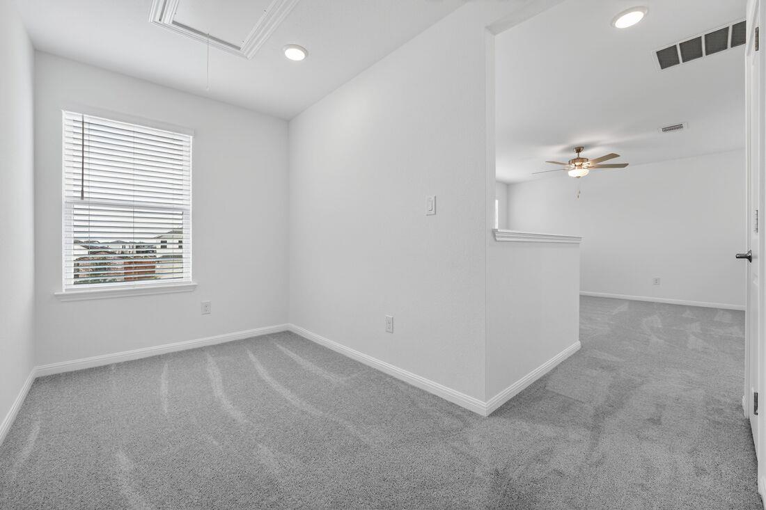 95 Flowers Ave, Hutto, TX 78634