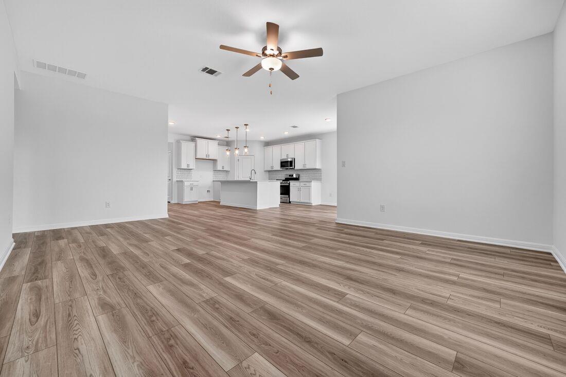 95 Flowers Ave, Hutto, TX 78634