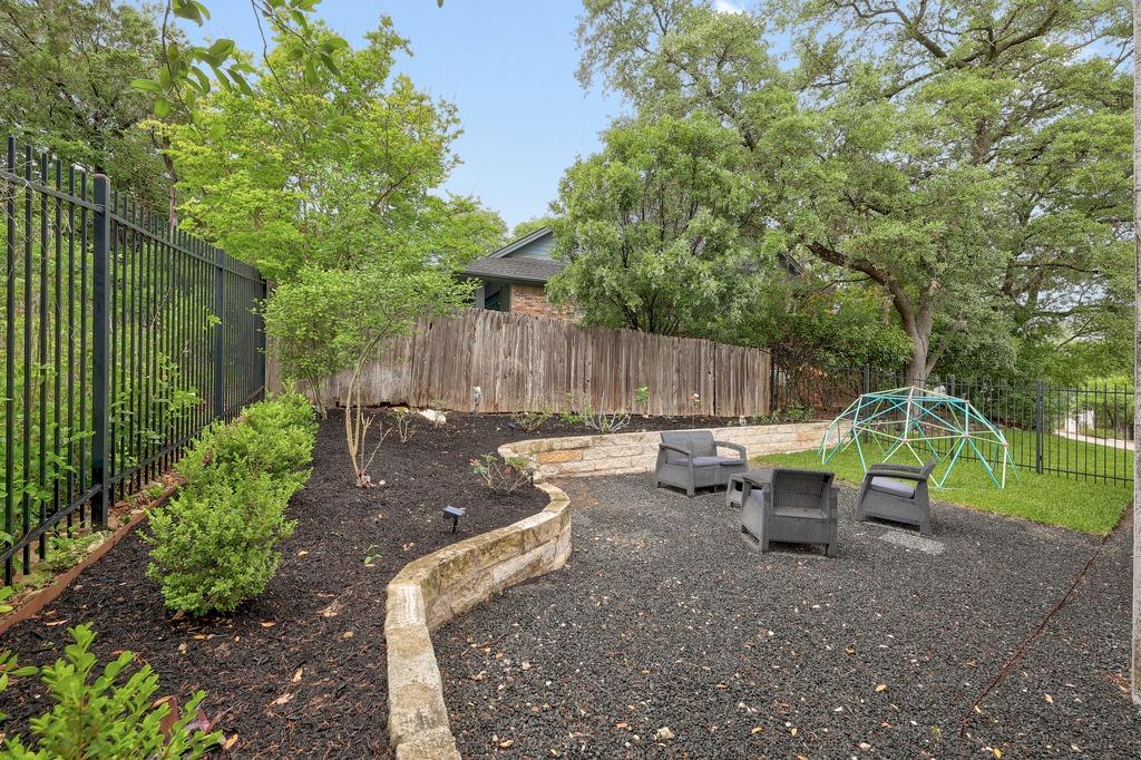 4605 Beechwood Holw, Austin, TX 78731