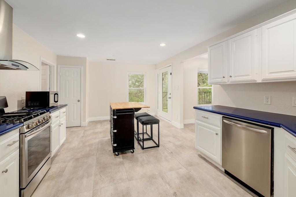 4605 Beechwood Holw, Austin, TX 78731