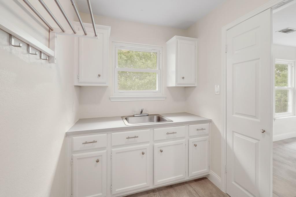 4605 Beechwood Holw, Austin, TX 78731