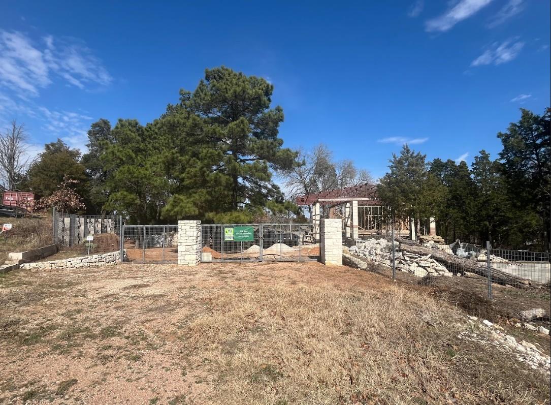 104 Lilly Ln, Elgin, TX 78621