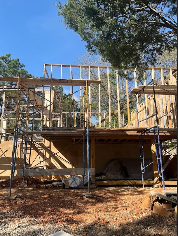 104 Lilly Ln, Elgin, TX 78621