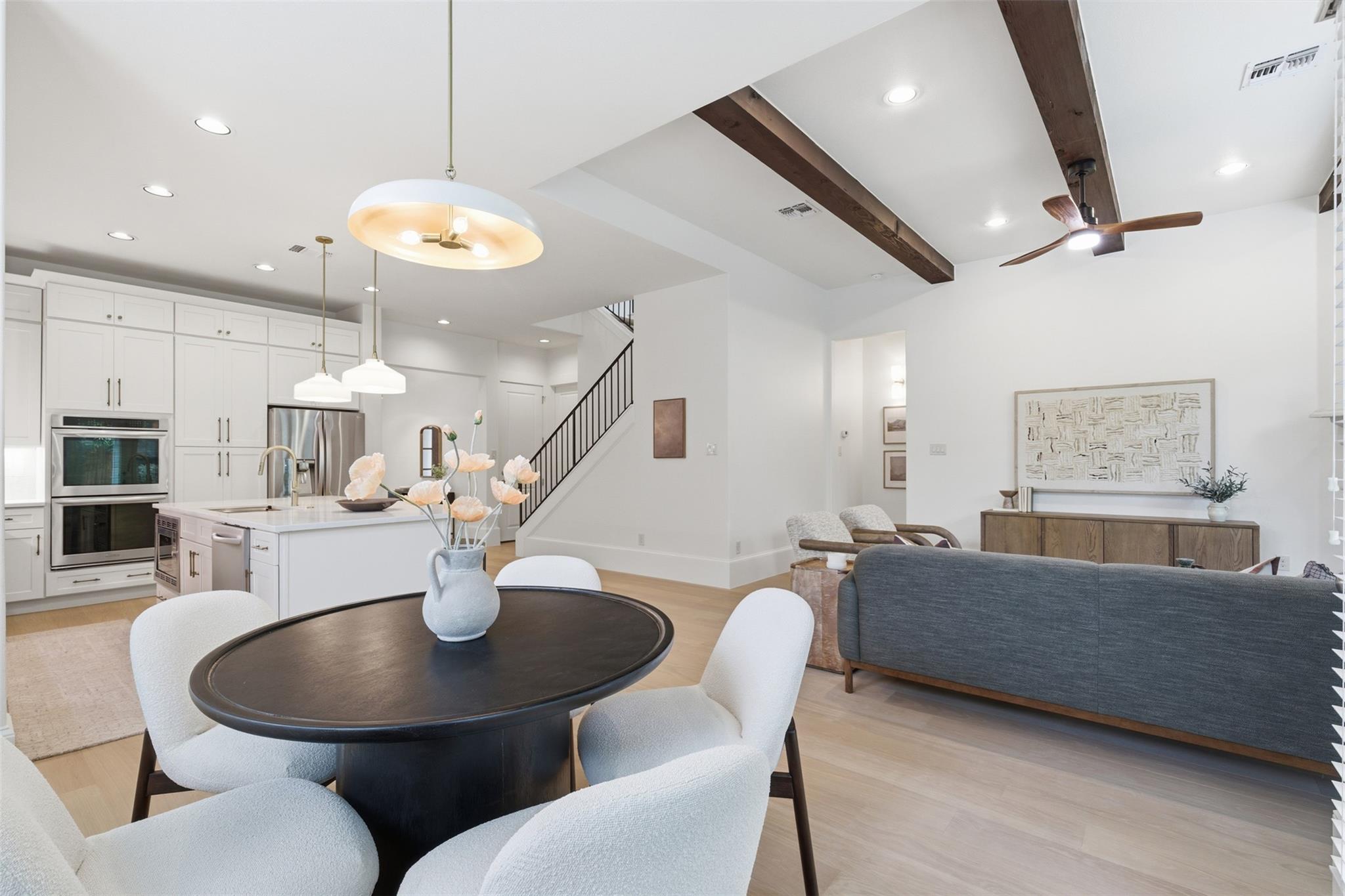 8424 Etienne Cv, Austin, TX 78759