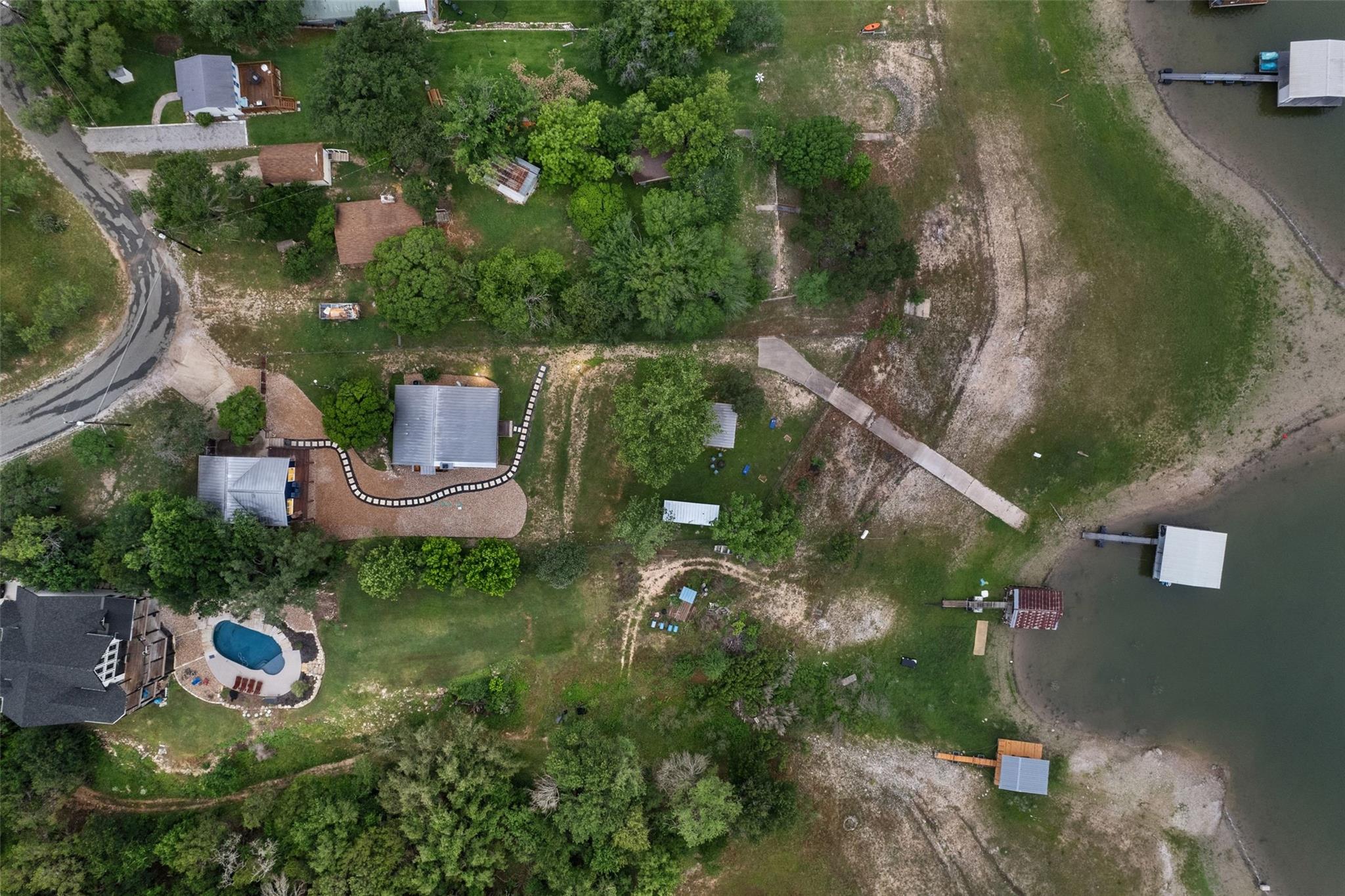 1293 Lake Shore Dr, Spicewood, TX 78669