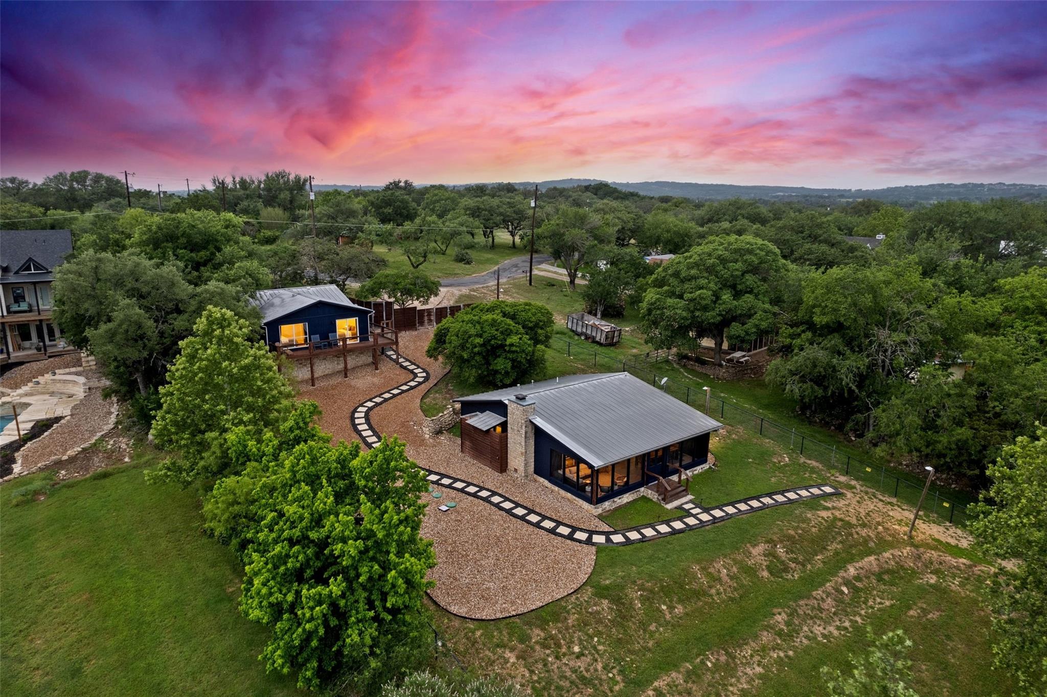 1293 Lake Shore Dr, Spicewood, TX 78669