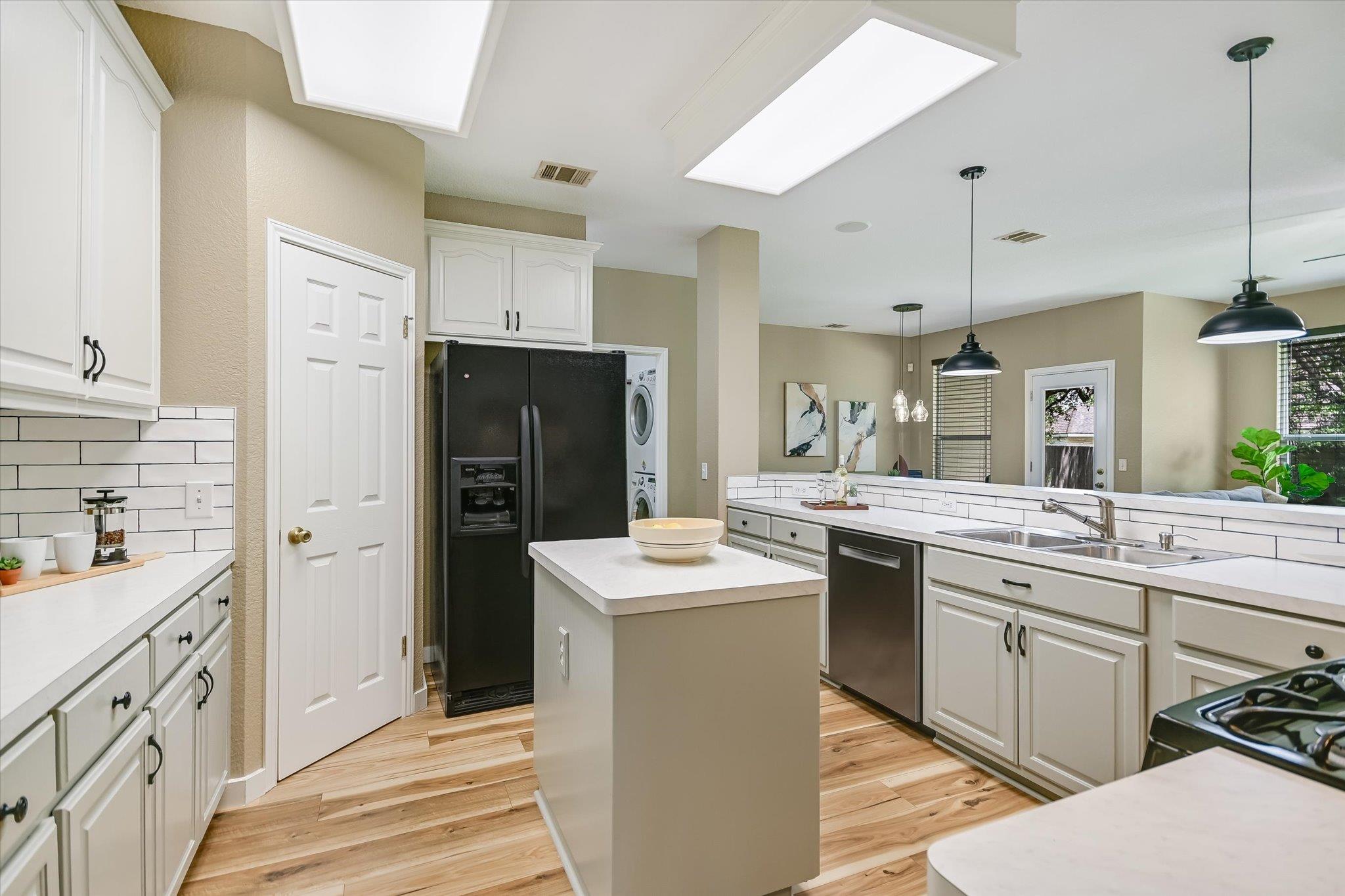 16815 Mouse Trap Dr, Round Rock, TX 78681