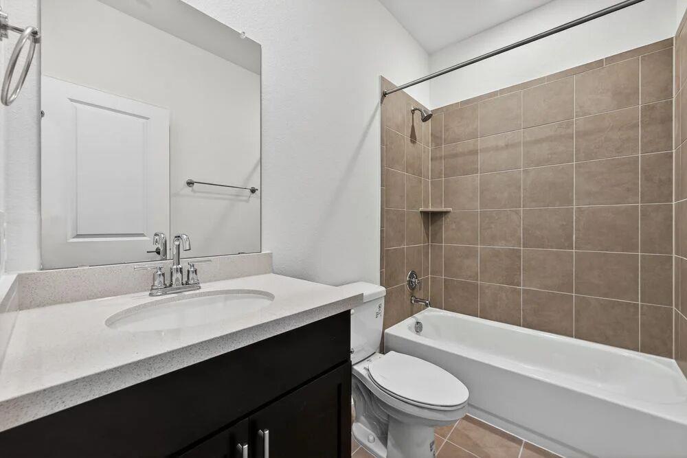 90 Flowers Ave, Hutto, TX 78634