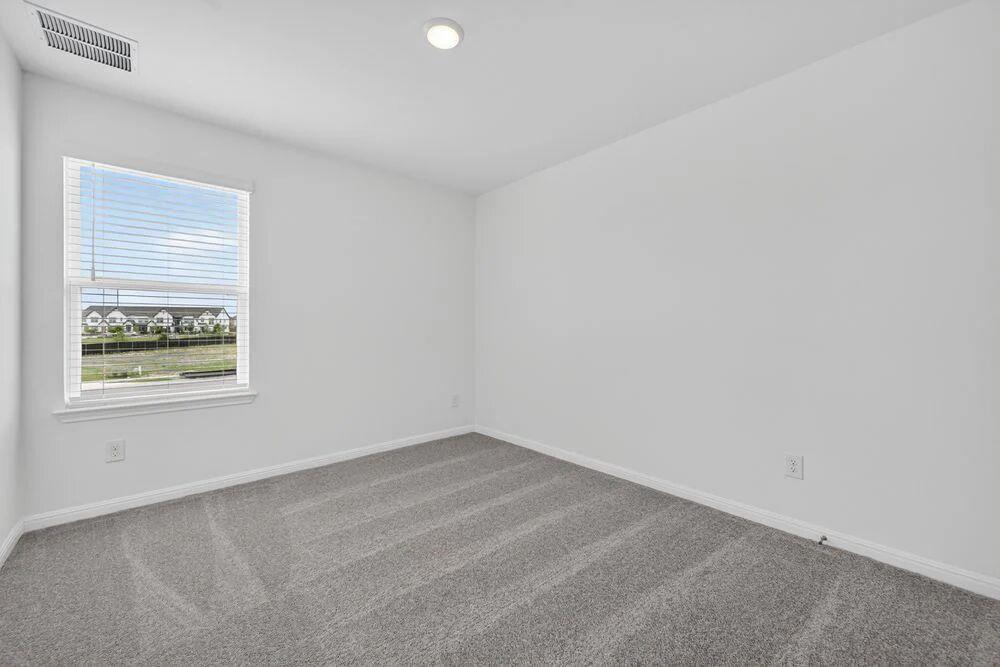 90 Flowers Ave, Hutto, TX 78634