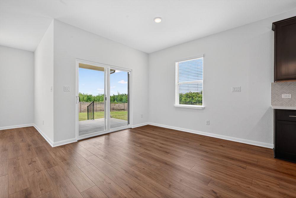 90 Flowers Ave, Hutto, TX 78634