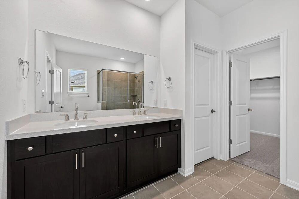 90 Flowers Ave, Hutto, TX 78634