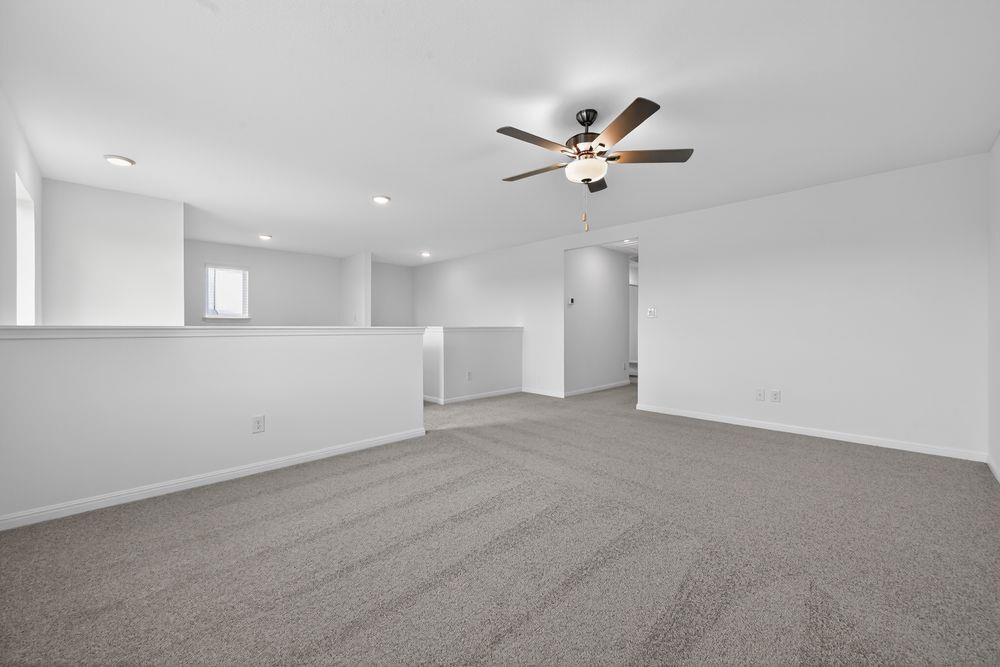 90 Flowers Ave, Hutto, TX 78634