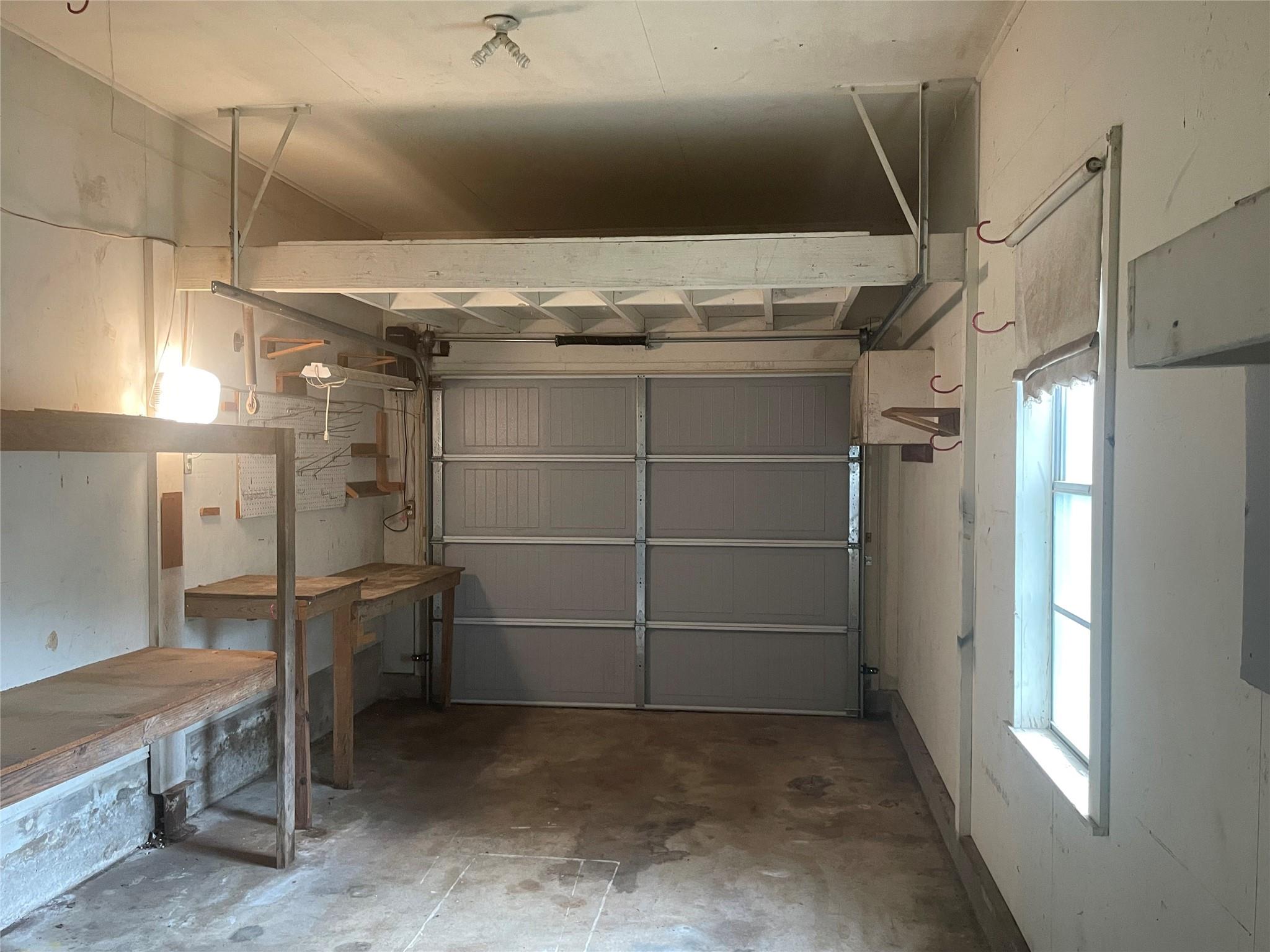 410 Hazel Ave, Rockdale, TX 76567