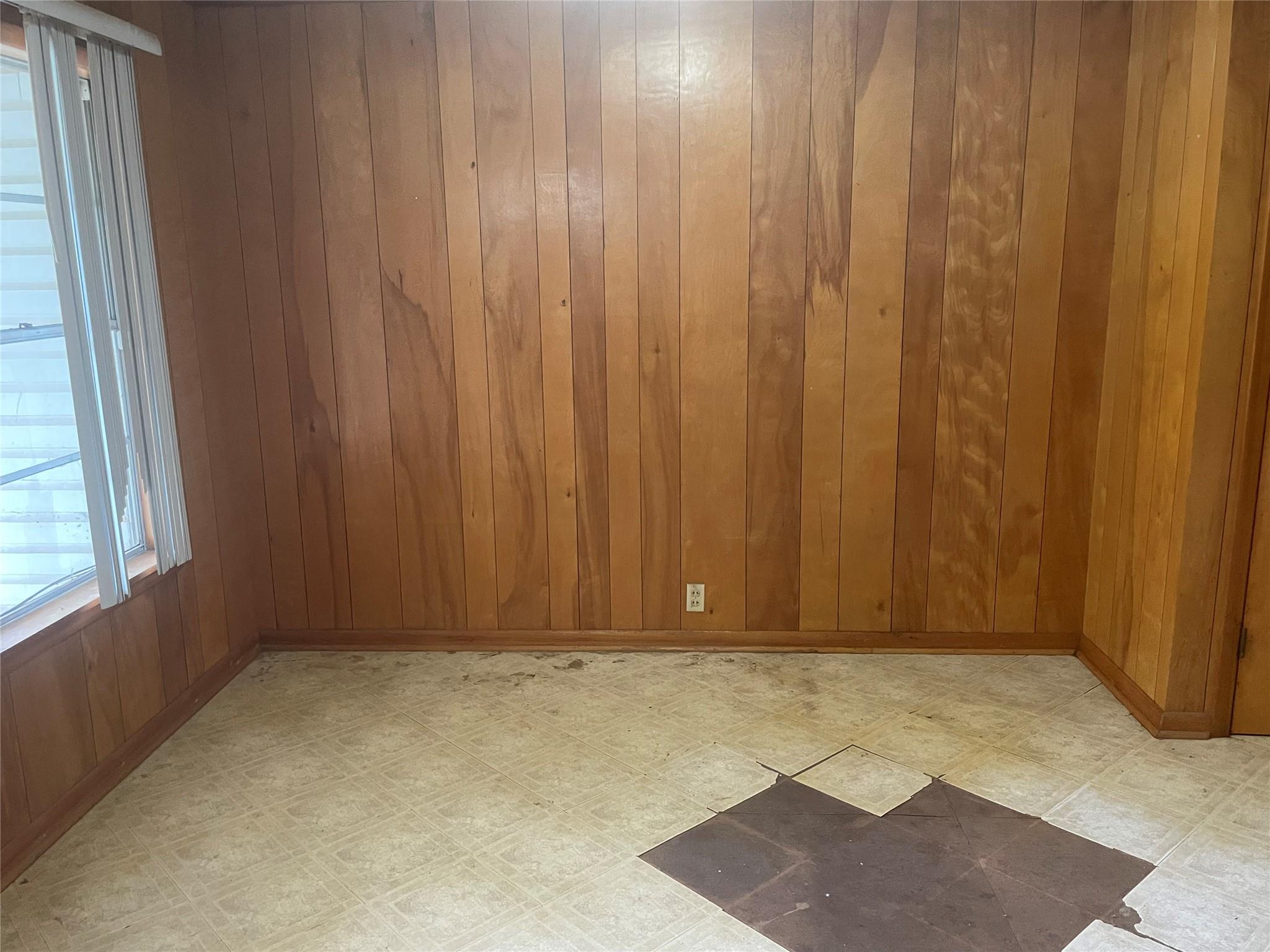 410 Hazel Ave, Rockdale, TX 76567