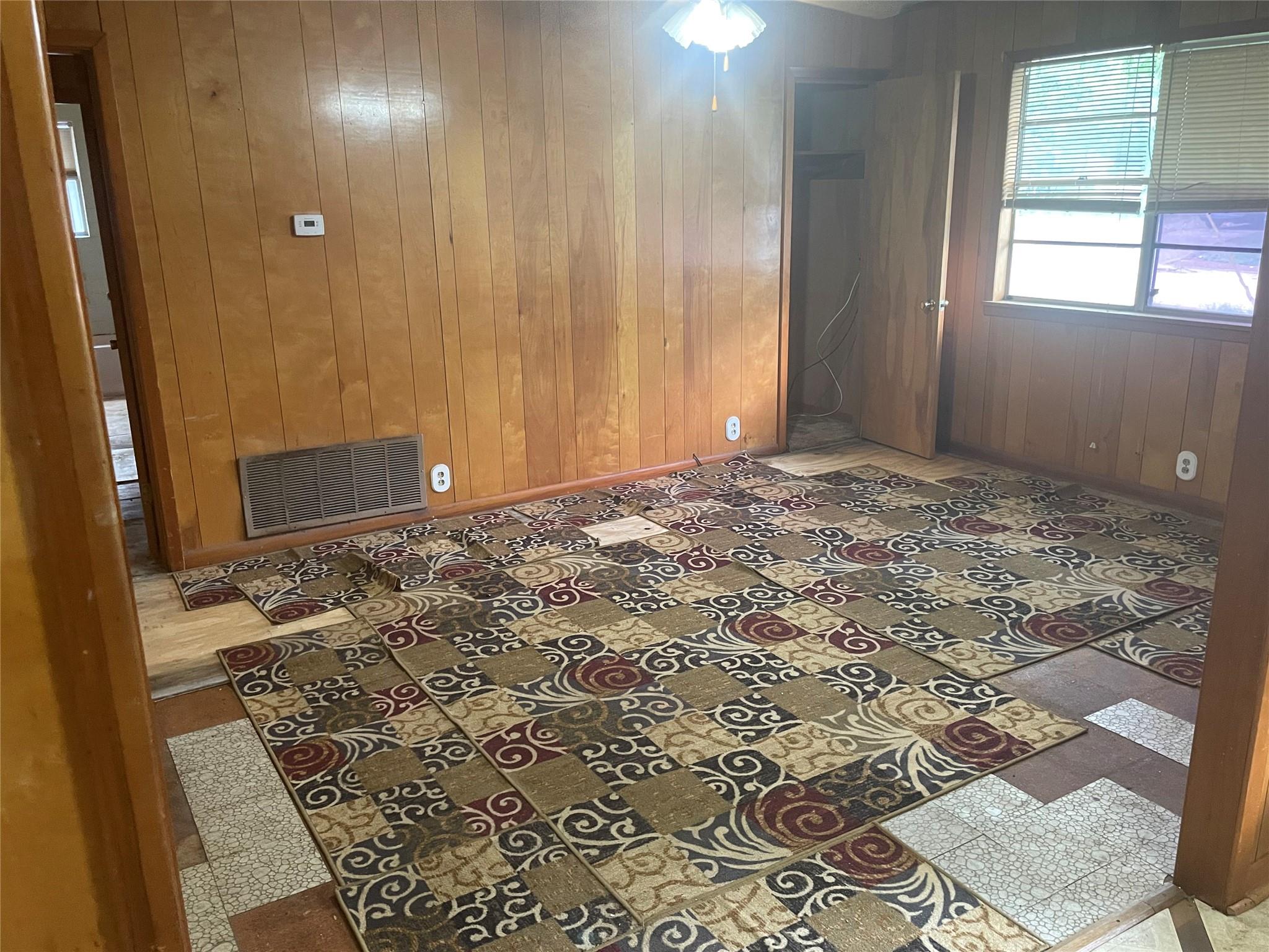 410 Hazel Ave, Rockdale, TX 76567