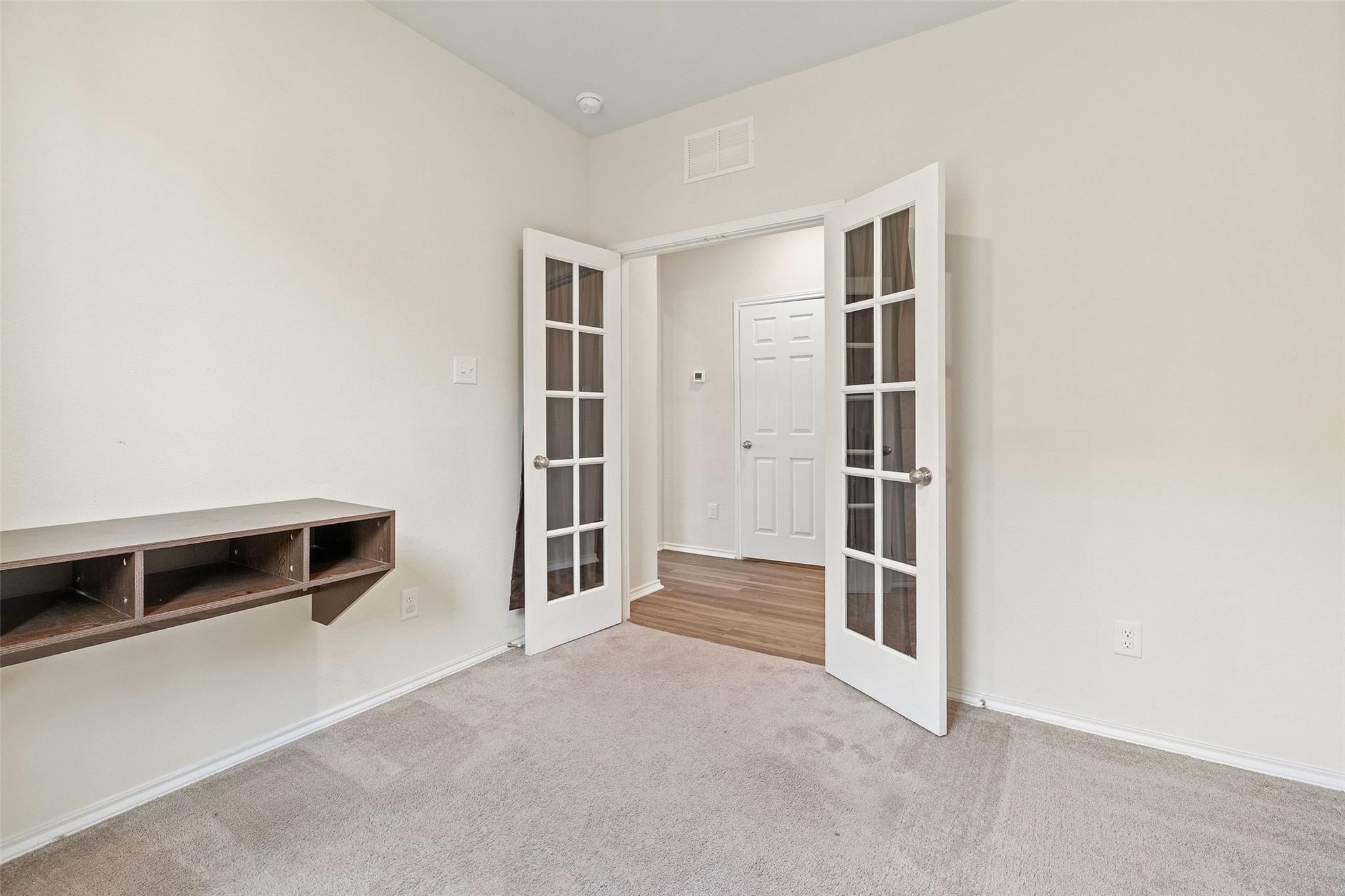 201 Katie Elder Dr, Jarrell, TX 76537