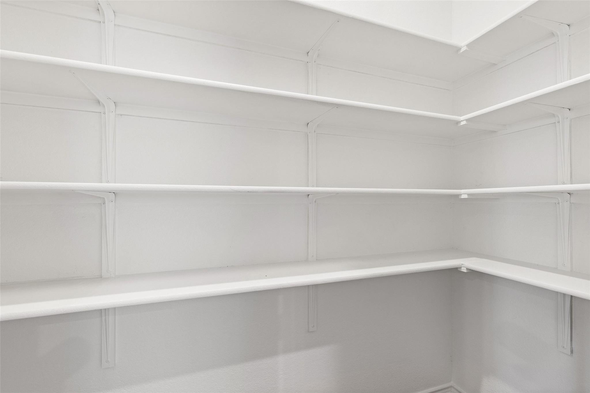 201 Katie Elder Dr, Jarrell, TX 76537