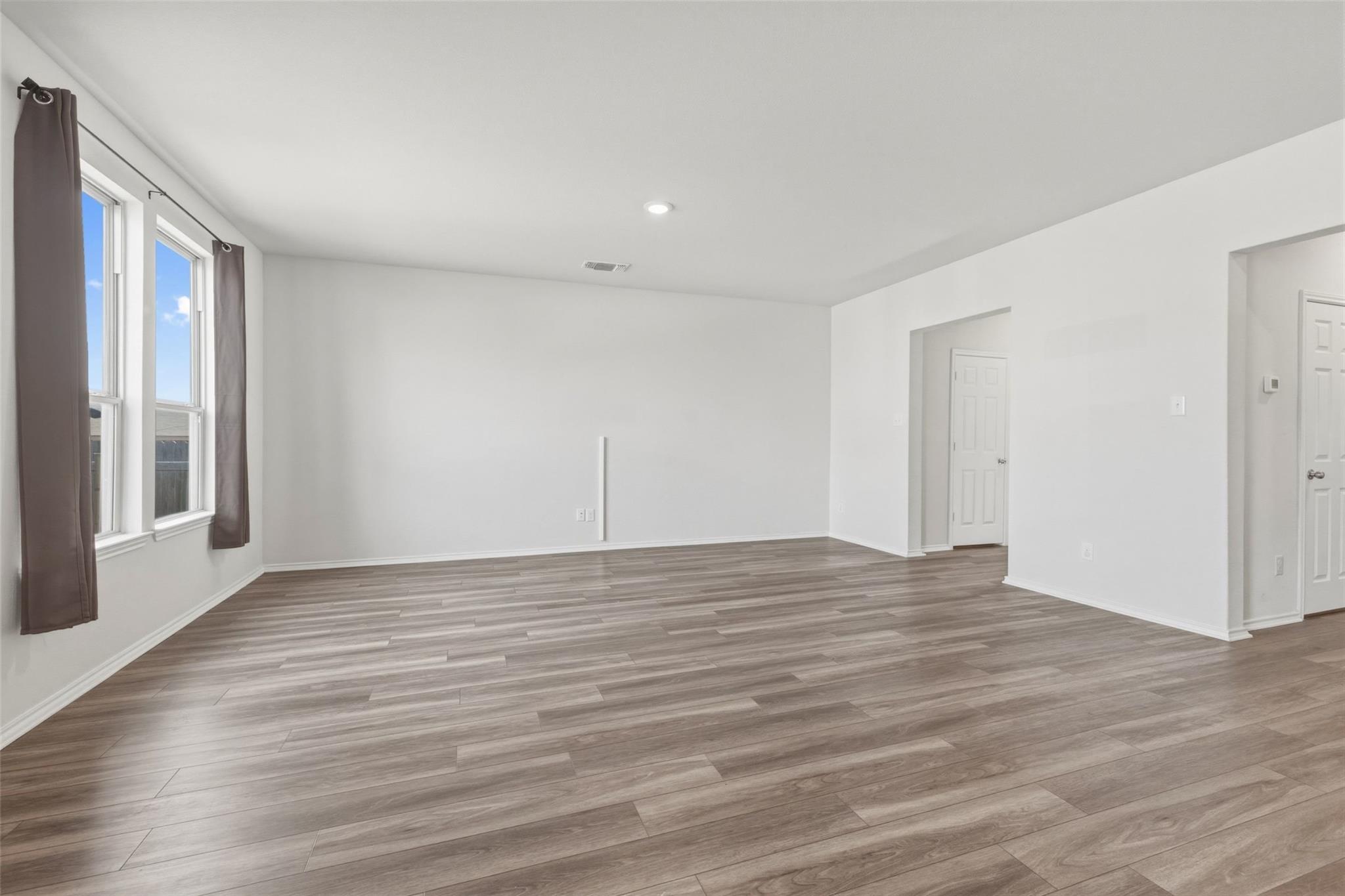 201 Katie Elder Dr, Jarrell, TX 76537