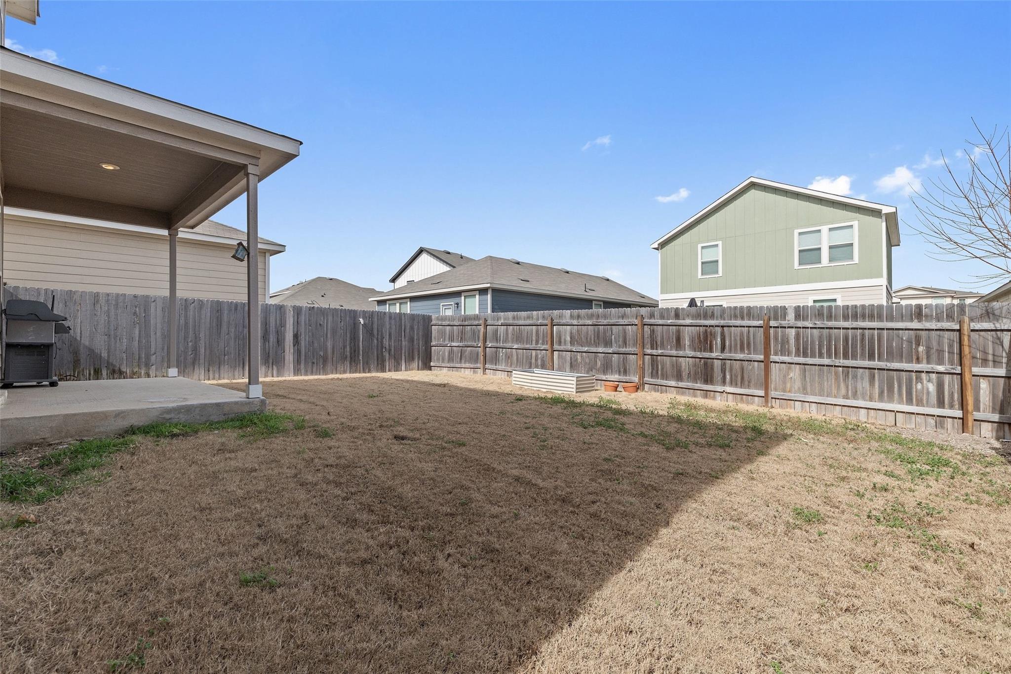 201 Katie Elder Dr, Jarrell, TX 76537