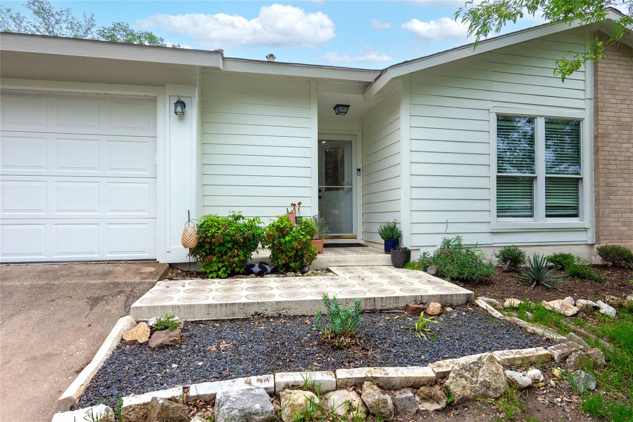 8411 Romney Rd, Austin, TX 78748