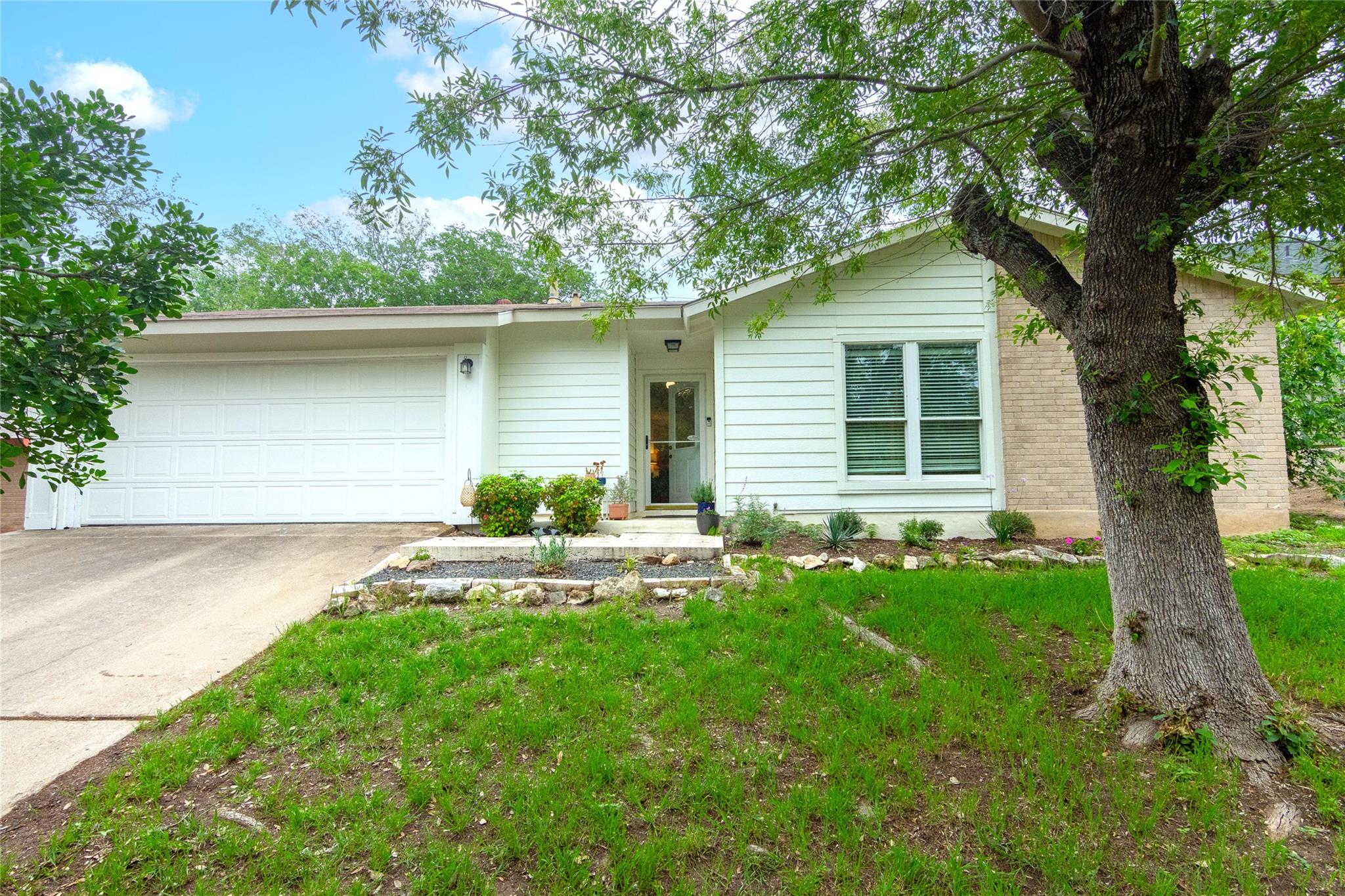 8411 Romney Rd, Austin, TX 78748