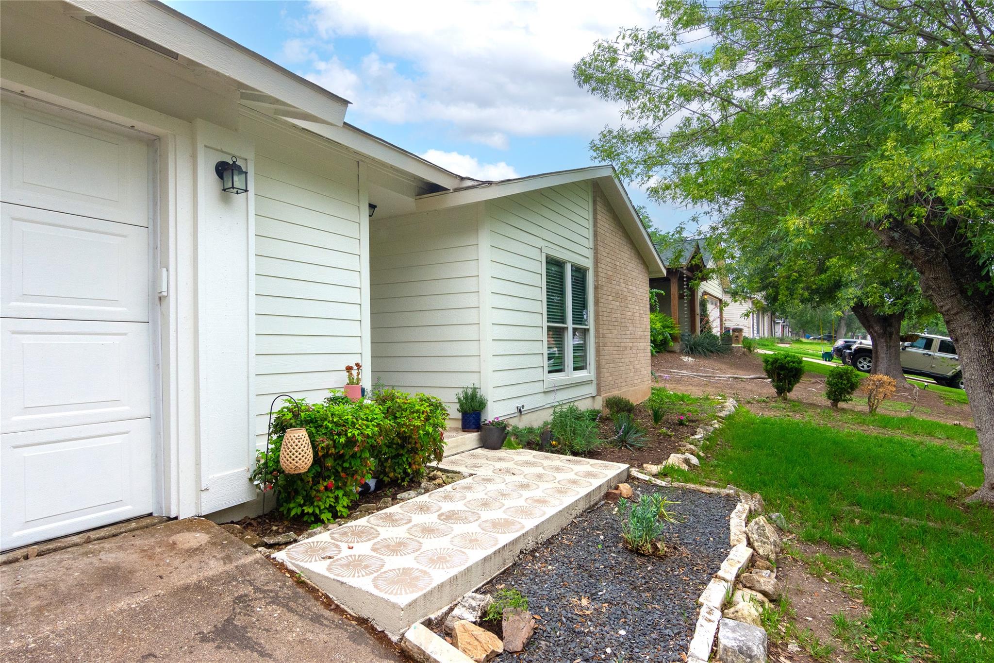 8411 Romney Rd, Austin, TX 78748