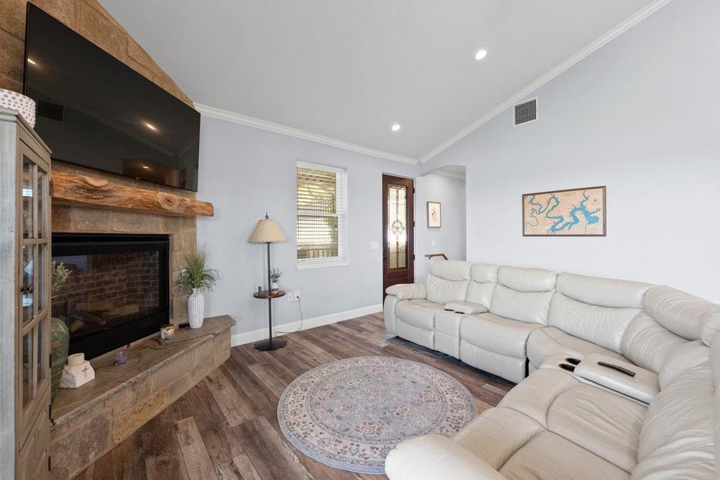 19833 Lakehurst Loop, Spicewood, TX 78669